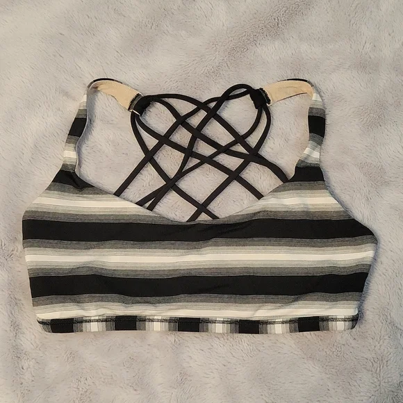 Lululemon - Free To Be Bra - Wild - Size 6 - Picture 1 of 3